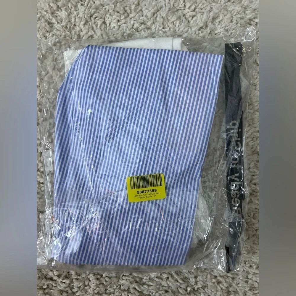 Girls Size 4T Shirt + Pants Set NWT